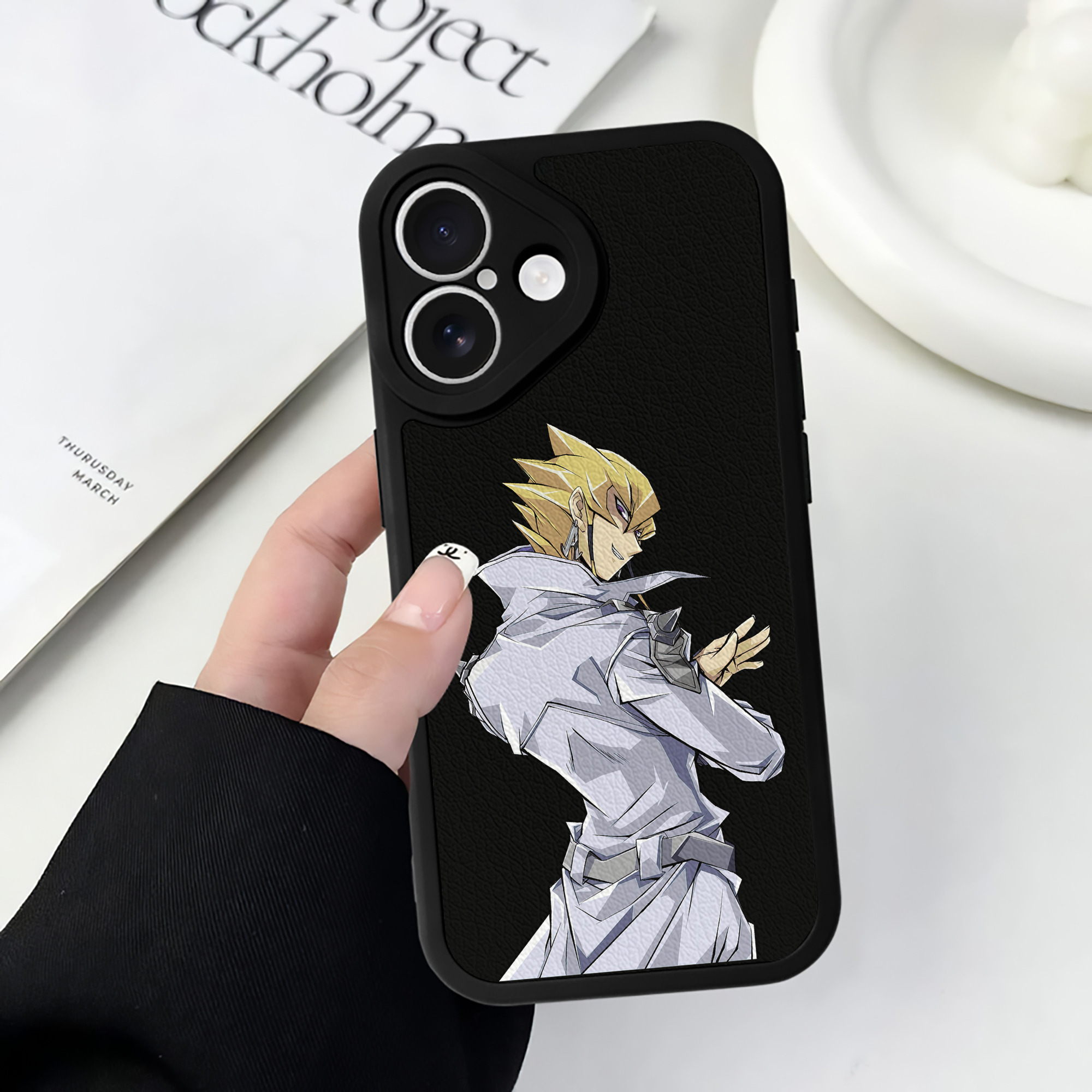 遊☆戯☆王 Yu-Gi-Oh! 【iPhone 16シリーズ対応】シリコンスマホケース（レザー調） 材質：シリコン